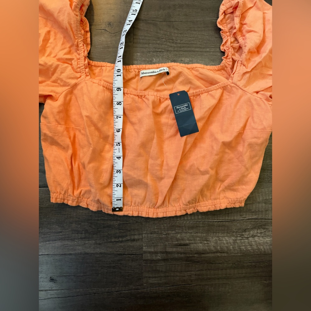 Abercrombie & Fitch Orange Crop Top with Puff Sleeves - Picture 3 of 4